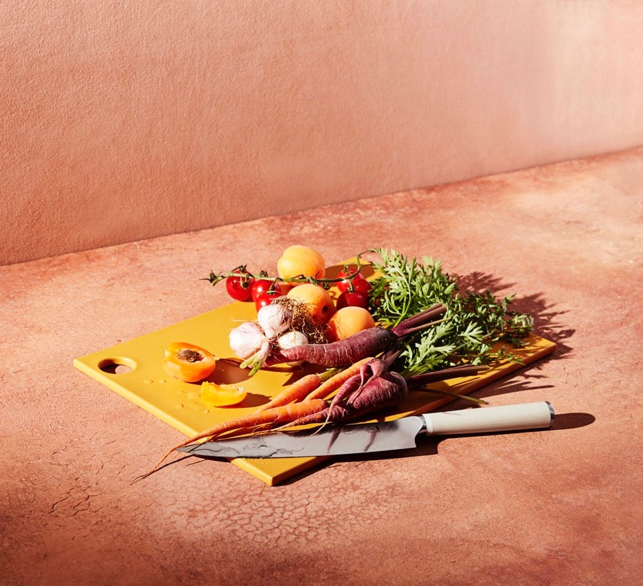 Lay your table for life.